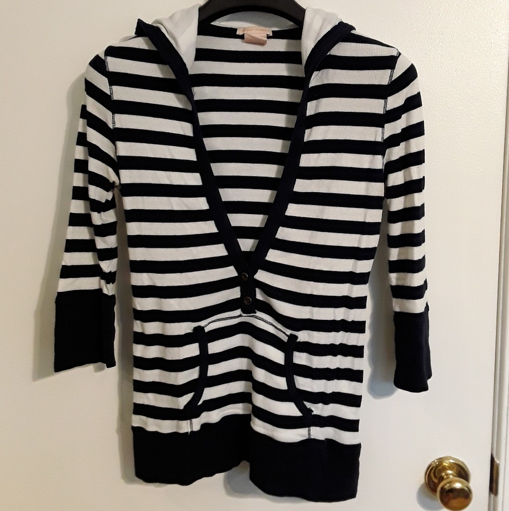 Light weight hooded tee